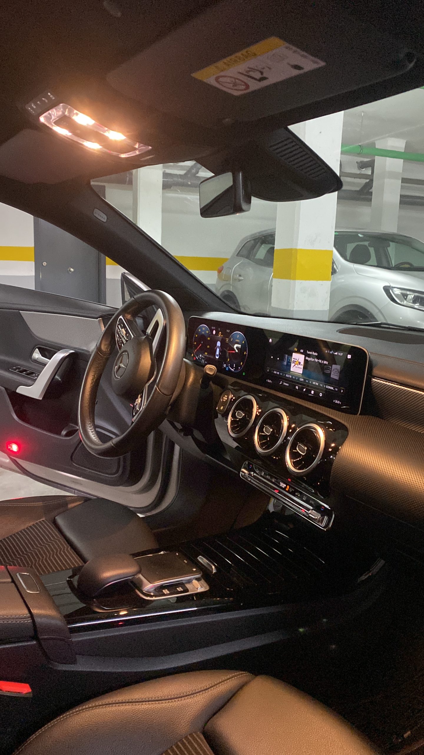 MERCEDES CLA